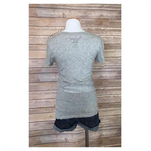 F21 v-neck tee - Picture 3 of 6